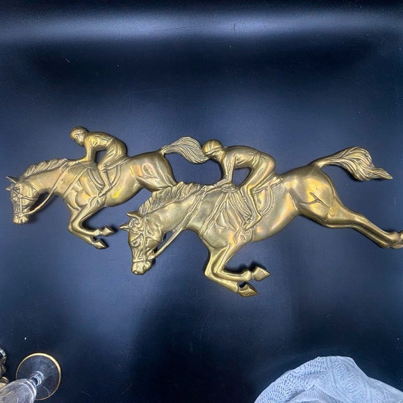 COPY - Mid-Century Modern Brass Cast Eagle Wall Decor- Soaring Eagle Metal Wall… - Picture 2 of 12